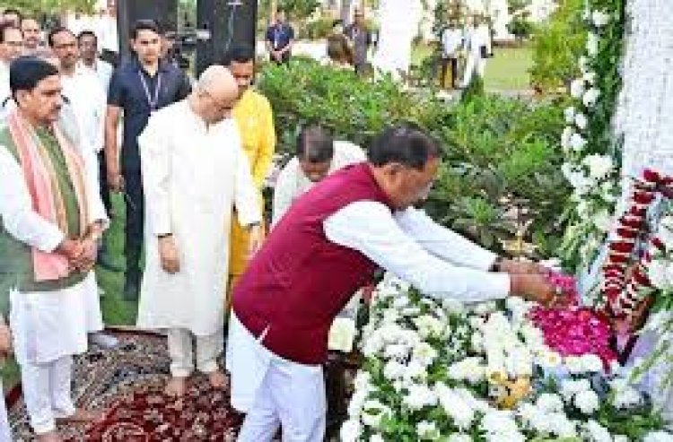 *मुख्यमंत्री श्री विष्णुदेव साय ने श्रीमती कुसुम सिन्हा को दी श्रद्धांजलि*